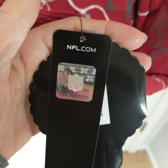 NFL Licensed Men's Tampa Bay Buccaneers Red/Light Up Ugly Sweater Sz XL - Picture 7 of 15